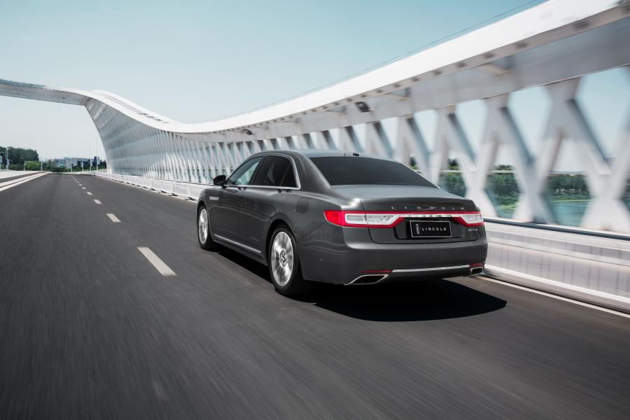  Lincoln Continental 3.0T AWD 2016 года  (CN) (фото 25 из 40)